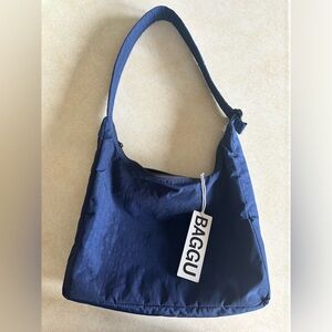 BAGGU Nylon Shoulder Bag